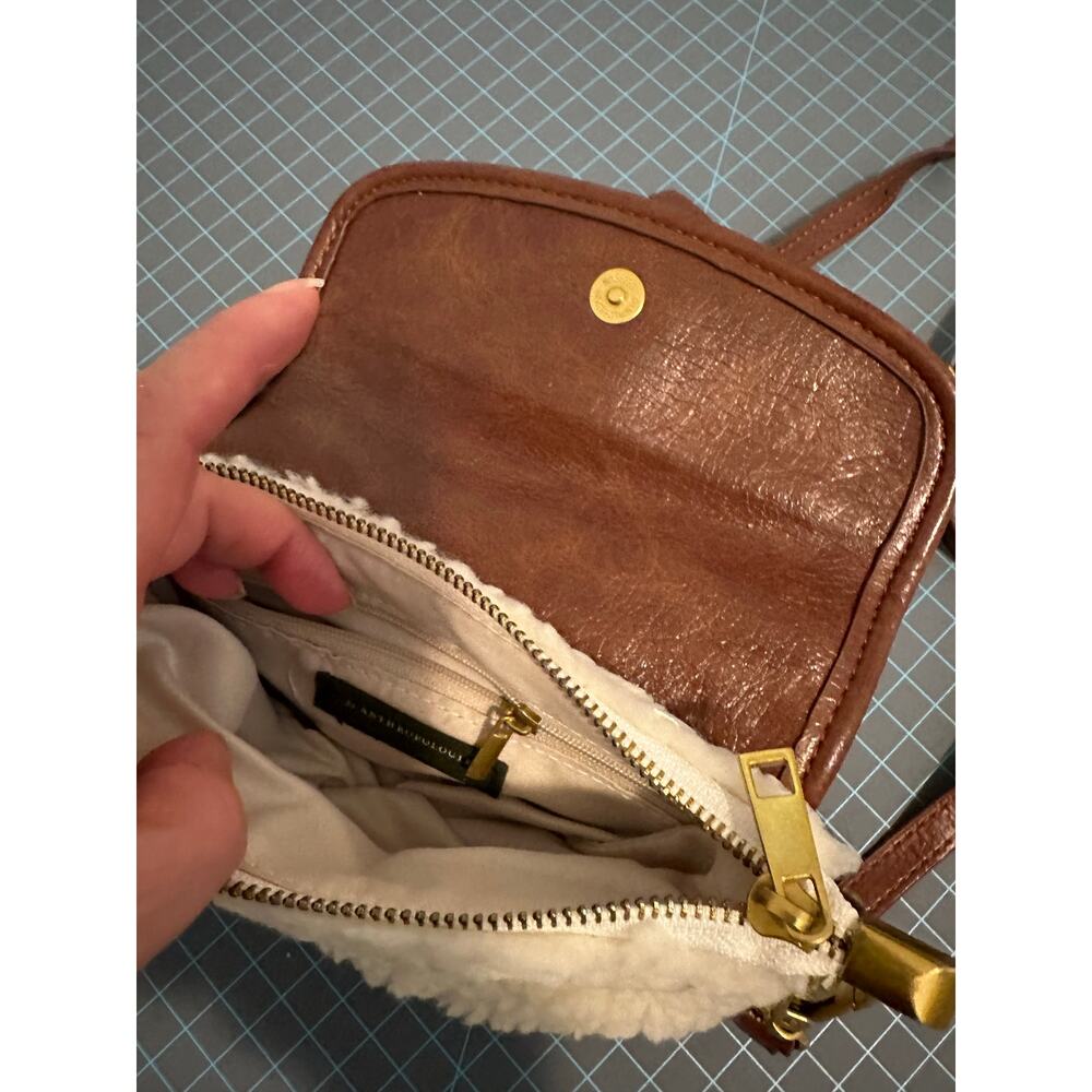 Anthropologie small Sherpa crossbody adjustable/ removable strap purse bag - Picture 5 of 6